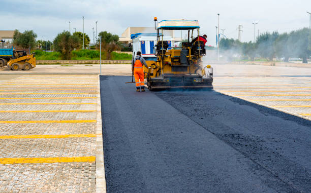 Best Driveway Resurfacing Pavers  in Clintonville, WI