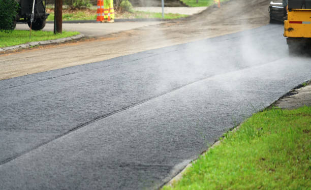 Best Driveway Pavers Installation  in Clintonville, WI